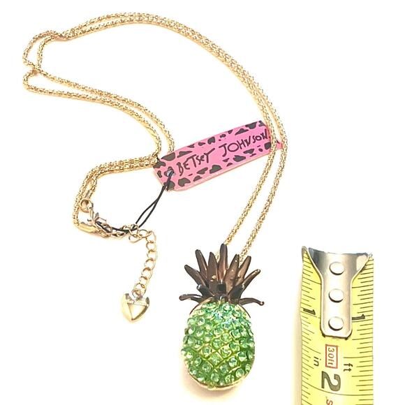 Betsey Johnson PINEAPPLE NECKLACE Green Rhinestone Pendant Gold Popcorn Chain - Picture 6 of 7